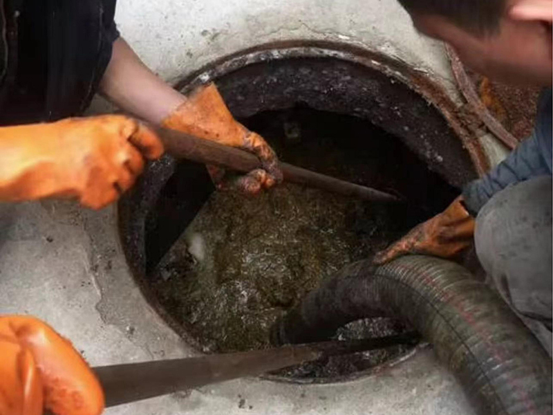 湖北清理化粪池时如何避免沼气的危害?